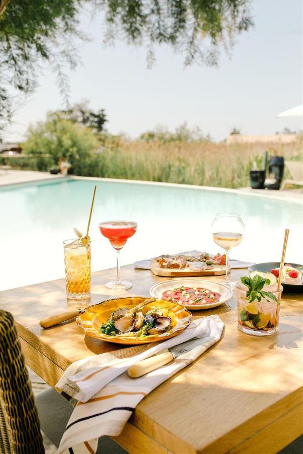 Hotel Restaurant Les Arnelles سانت ماري دو لا مير المظهر الخارجي الصورة