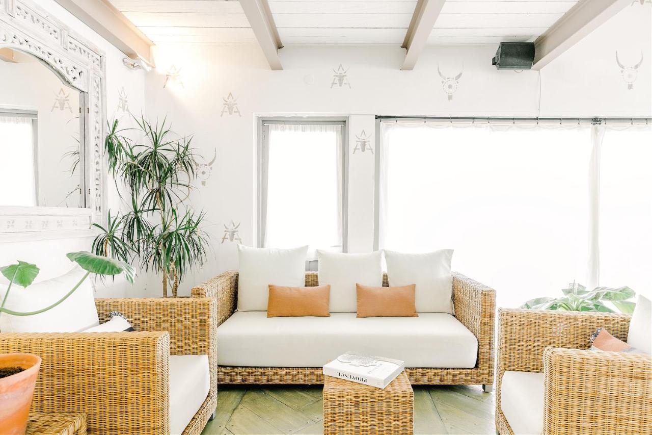 Hotel Restaurant Les Arnelles سانت ماري دو لا مير المظهر الخارجي الصورة