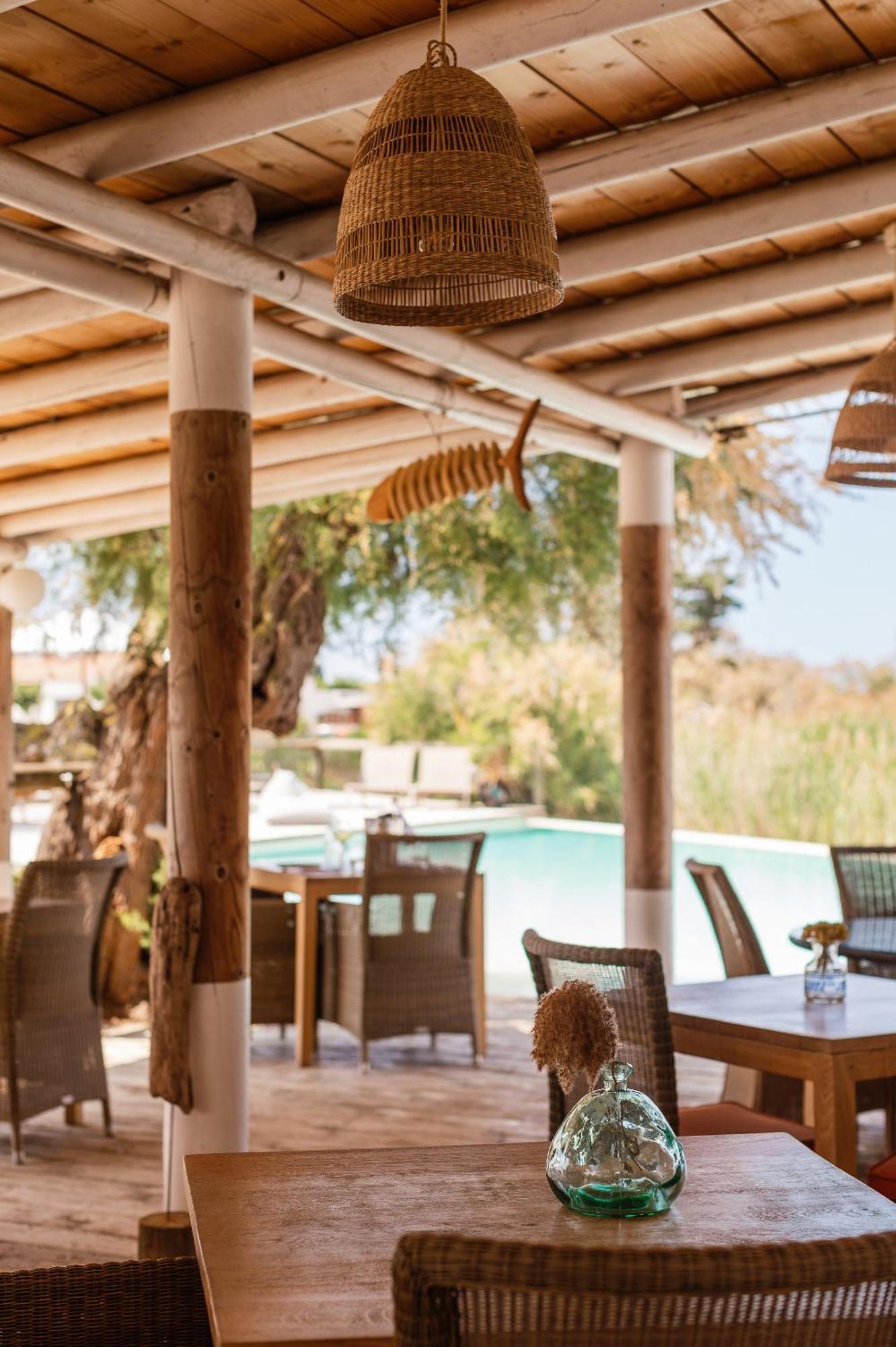 Hotel Restaurant Les Arnelles سانت ماري دو لا مير المظهر الخارجي الصورة