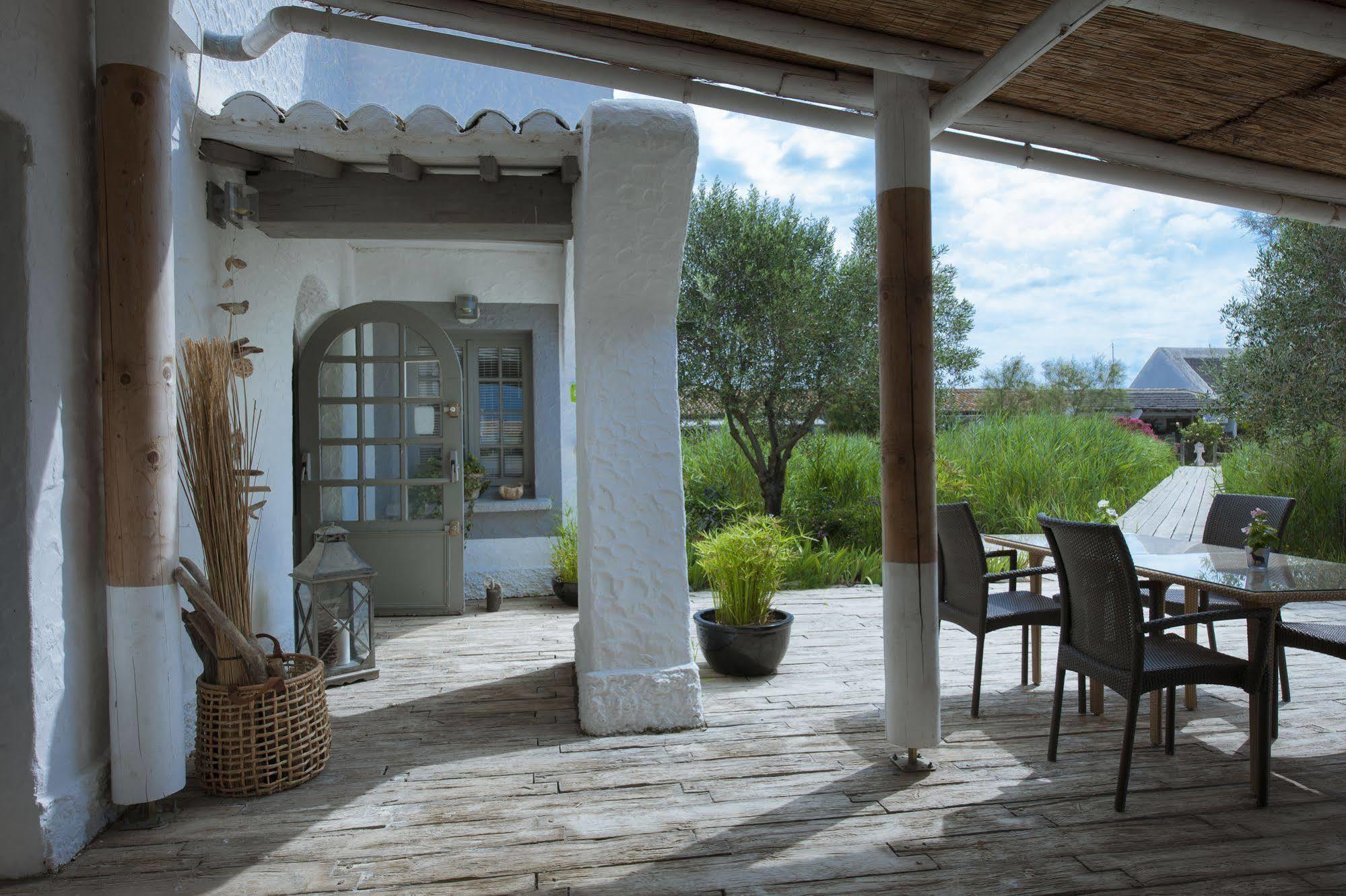 Hotel Restaurant Les Arnelles سانت ماري دو لا مير المظهر الخارجي الصورة