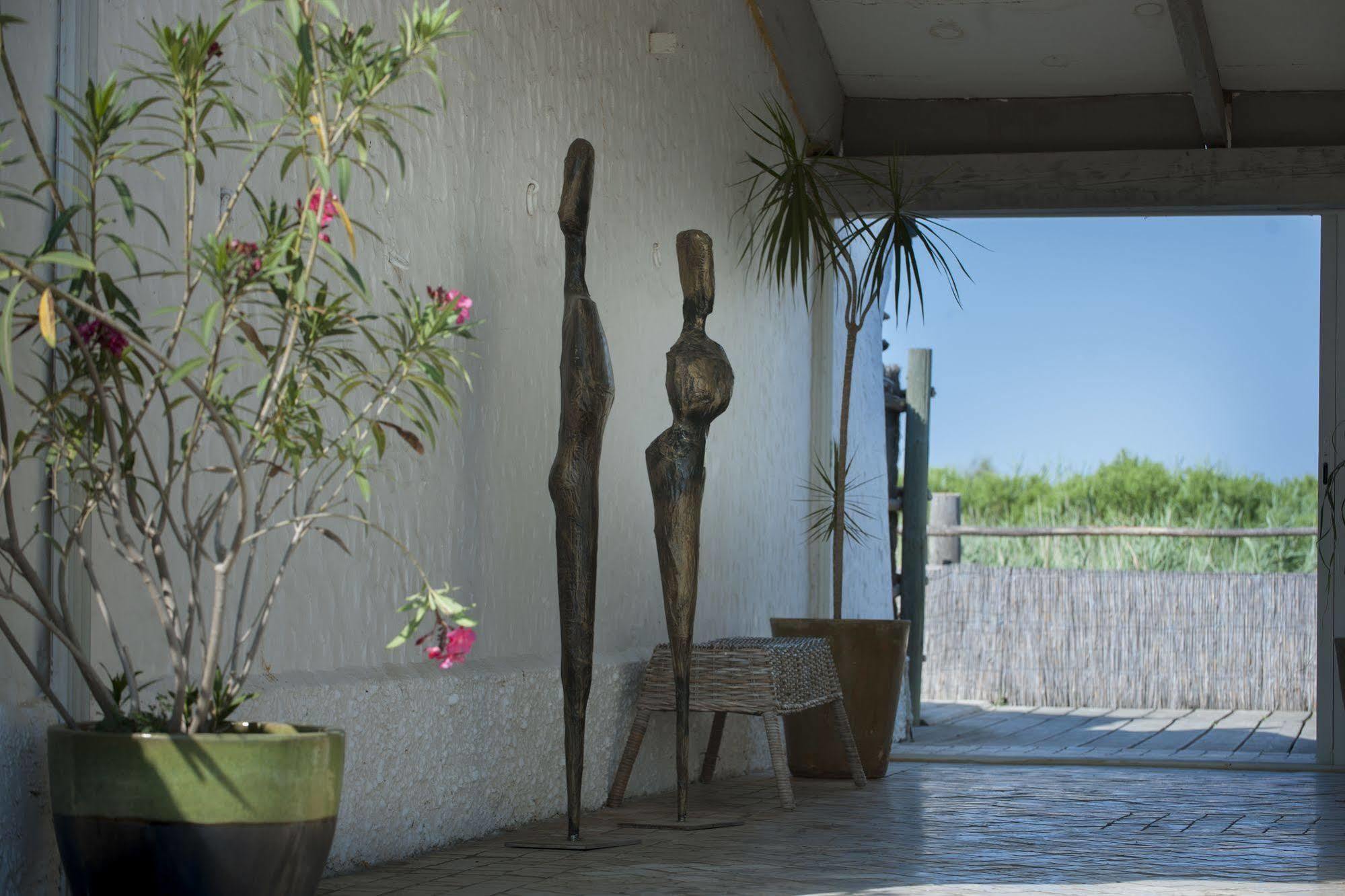 Hotel Restaurant Les Arnelles سانت ماري دو لا مير المظهر الخارجي الصورة